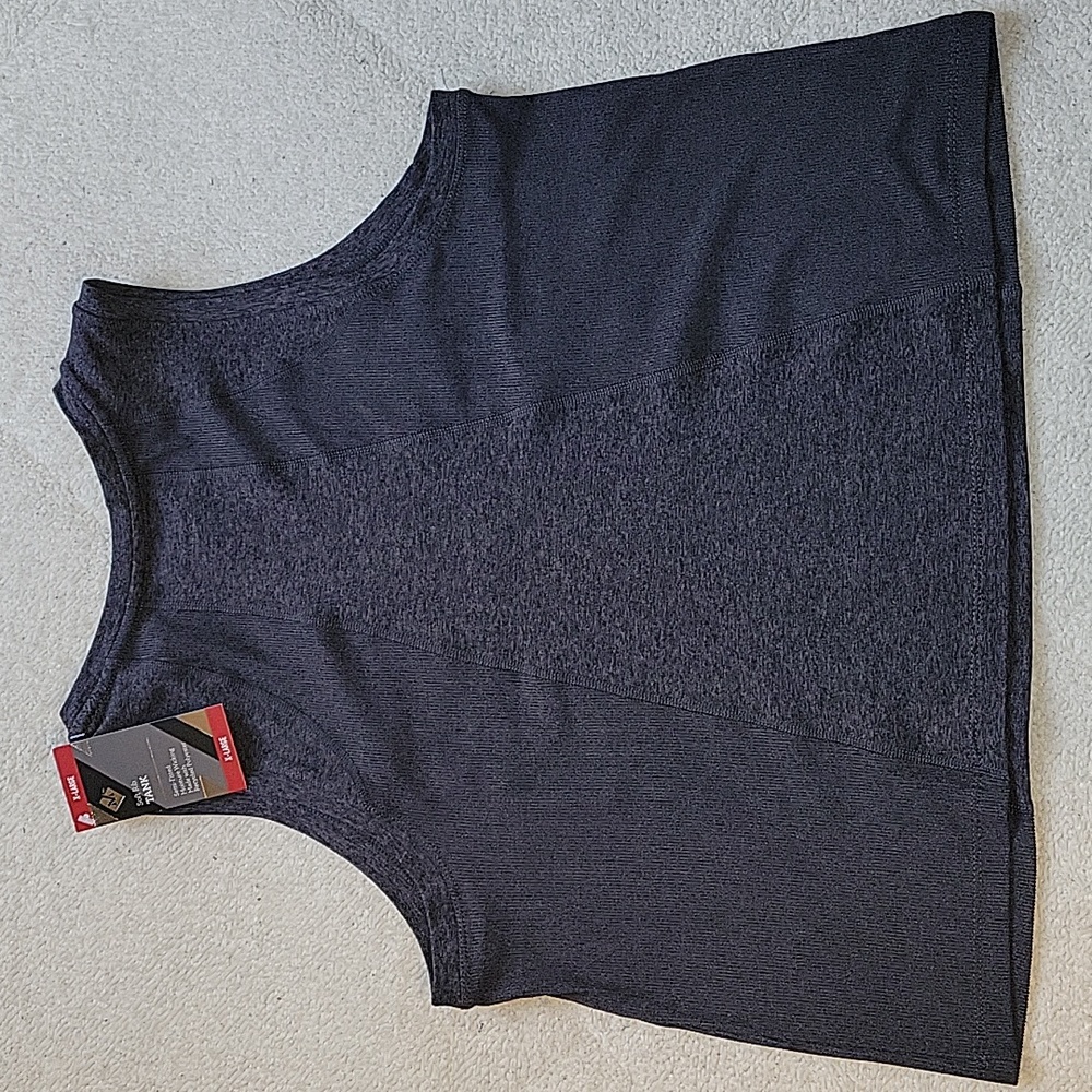 NWT Soft Rib Tank Semi- Fitted Moisture Wicking - Picture 3 of 5